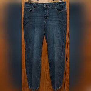 Women's Westport Signature Fit Straight Leg Jeans, Dark Wash, Size 14